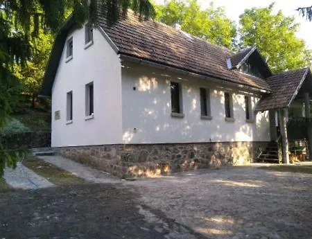 Patak Vendeghaz * Arka
